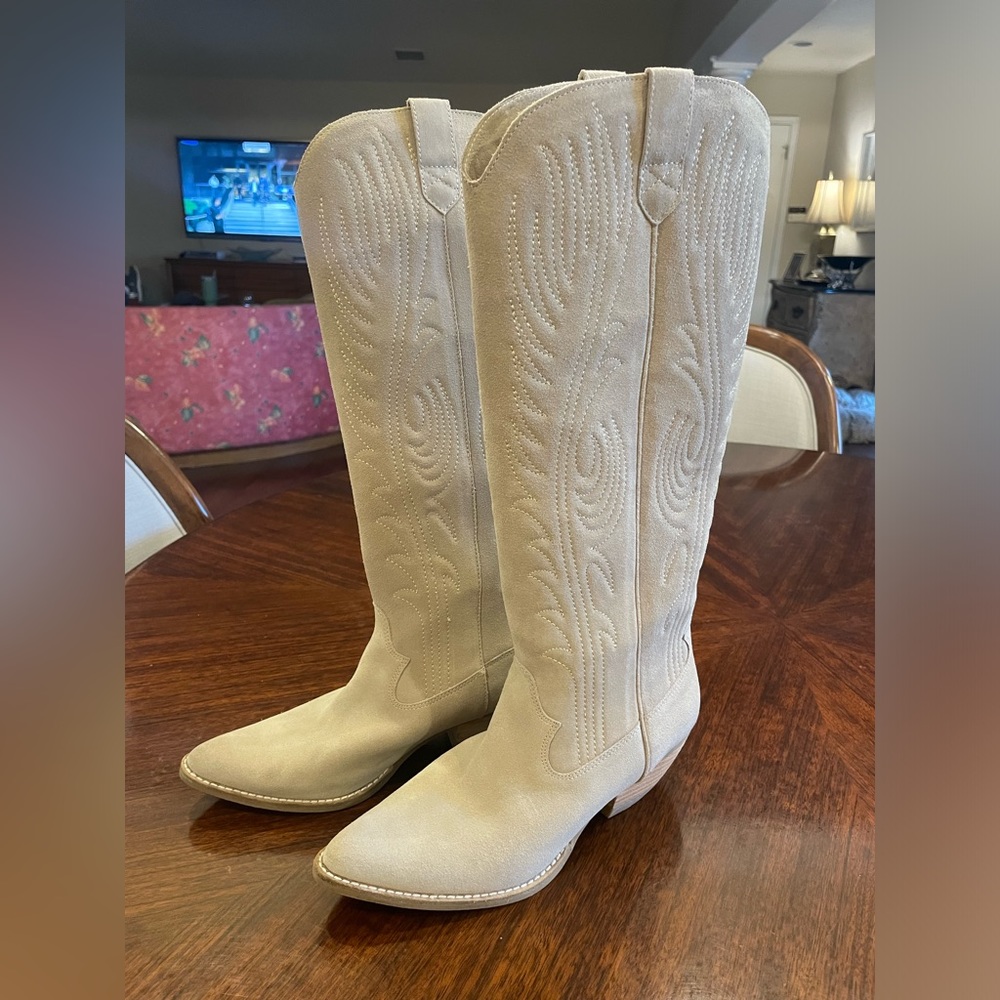 DOLCE VITA SAMSIN COWGIRL BOOTS, TAUPE SUEDE, WORN ONCE, SIZE 9